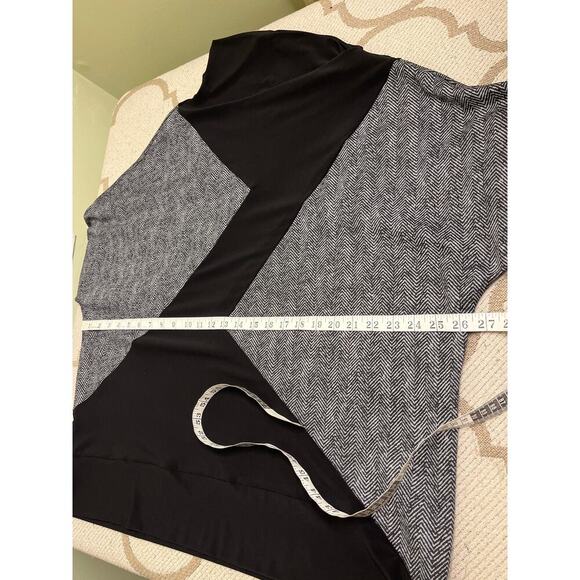 Joseph Ribkoff  black/ gray Color-Blocked Top Style - 223043, size 14 - Picture 6 of 9